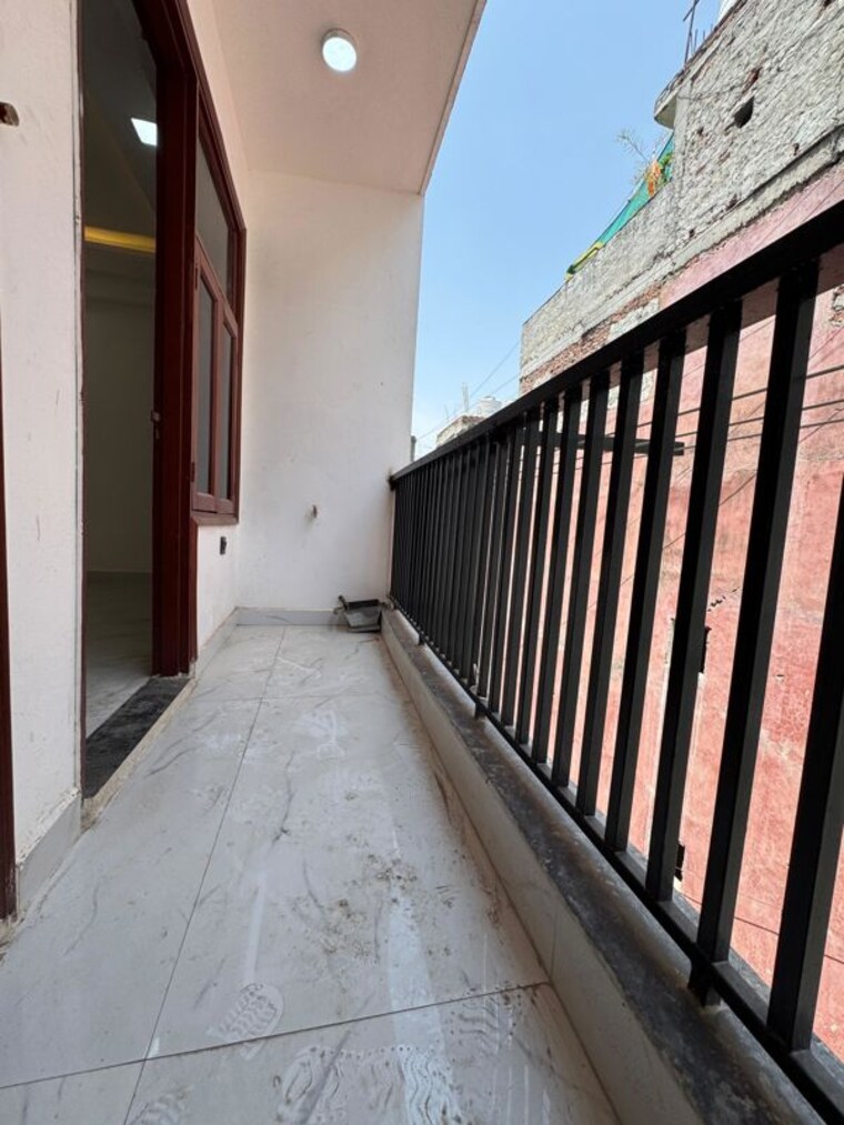 Balcony, chattarpur 2 Bedroom 1000 Sq.Ft. Apartment In Chattarpur Delhi 10397816