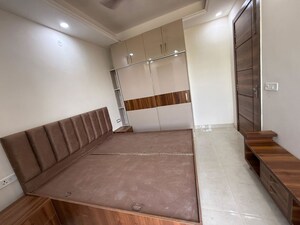 Kitchen in 1 BHK Builder Floor at Sector 52 – for Rent