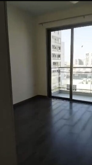 Room in 4 BHK Apartment at Tata Primanti-Executive Apartments, Sector 72 – for Sale