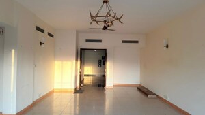 Room in 4 BHK Apartment at Central Park I, Sector 42 – for Sale