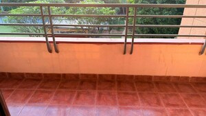 Furnished Amenities in 4 BHK Apartment at Central Park I, Sector 42 – for Sale