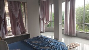 Bedroom in 2 BHK Apartment at Anand Darshan CHS Cumbala Hill, Cumbala Hill – for Rent