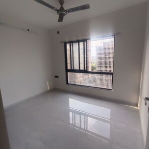Room in 2 BHK Apartment at Paradigm Antalya, Oshiwara – for Rent