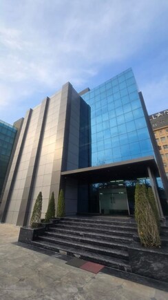 Office Space For Rent in Sector 62