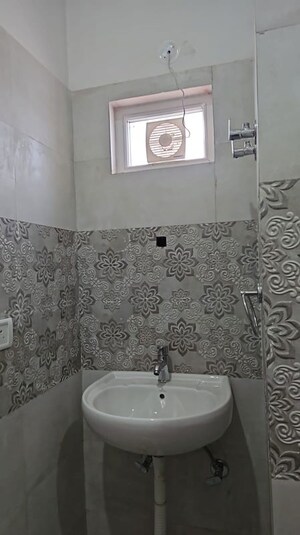 Bathroom in 1 BHK Builder Floor at Saket – for Rent
