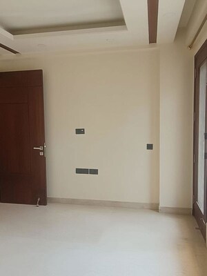 Room in 3 BHK Builder Floor at Greater Kailash I – for Rent