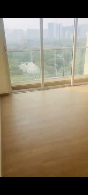 Room in 2 BHK Apartment at Indiabulls One Indiabulls, Pokhran Road No Two – for Sale