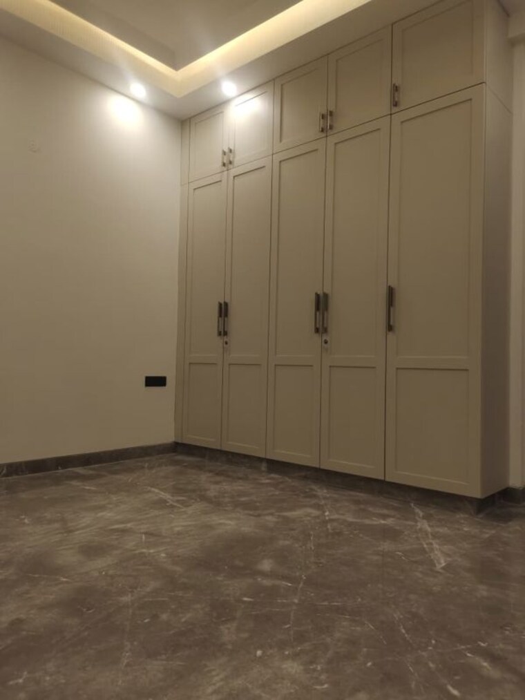 Room, east of kailash 3 Bedroom 1600 Sq.Ft. Builder Floor In East Of Kailash Delhi 10397909