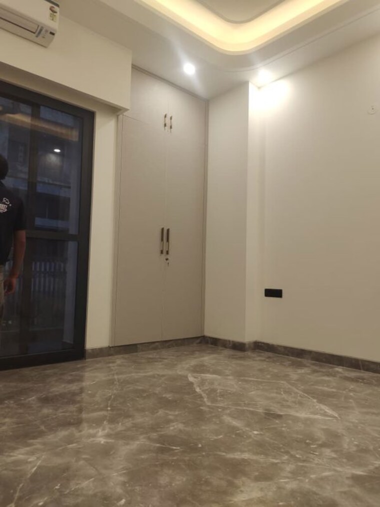Room, east of kailash 3 Bedroom 1600 Sq.Ft. Builder Floor In East Of Kailash Delhi 10397909