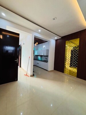 Room in 3 BHK Builder Floor at Guru Nanak Enclave, Dhakoli – for Sale