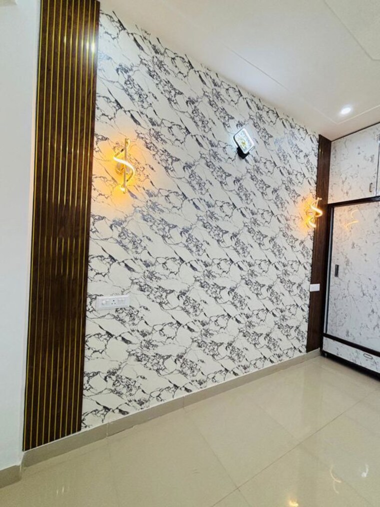 Room, guru-nanak-enclave 3 Bedroom 110 Sq.Yd. Builder Floor In Dhakoli Zirakpur 10397913