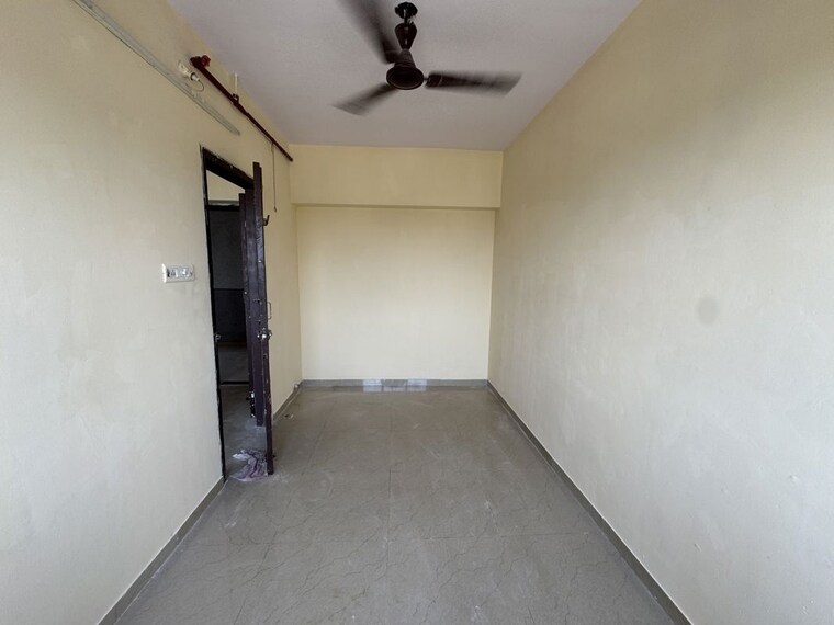 Room, arya-arcade-vikhroli-west 1 Bedroom 350 Sq.Ft. Apartment In Vikhroli West Mumbai 10397918