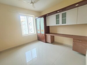 Room in 3 BHK Apartment at SLS Springs, Haralur Road – for Rent