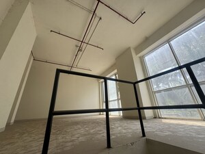 Room in  Showroom at Kanjurmarg West – for Rent