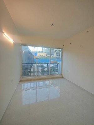 Furnished Amenities in 2.5 BHK Apartment at Seawoods – for Rent