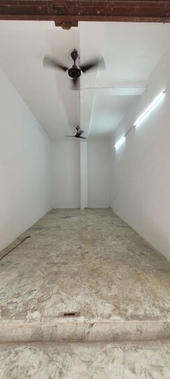 Retail Shop For Rent in Mehrauli