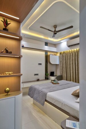 Room in 2 BHK Apartment at Amanora Gold Towers, Hadapsar – for Sale