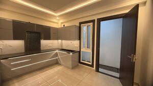 Room in 5 BHK Independent House at New Palam Vihar Phase 1 – for Sale