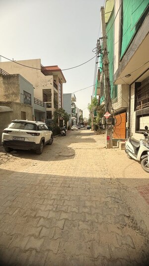 Parking in 5 BHK Independent House at New Palam Vihar Phase 1 – for Sale