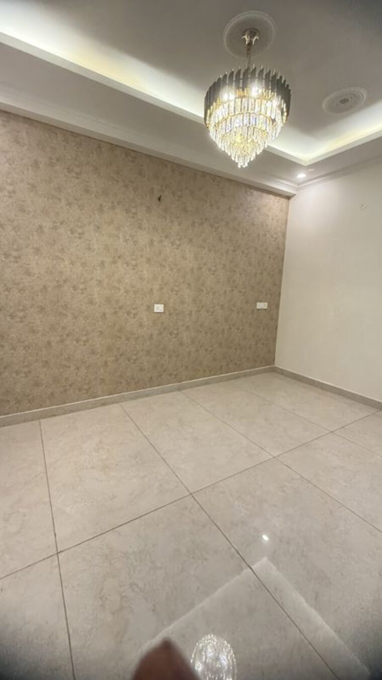 Room, new palam vihar phase 1 5 Bedroom 3600 Sq.Ft. Independent House In New Palam Vihar Phase 1 Gurgaon 10397998