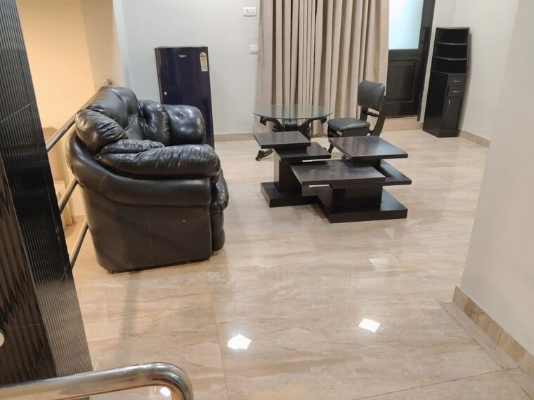 Gym, sector 40 2 Bedroom 160 Sq.Ft. Builder Floor In Sector 40 Gurgaon 10398003