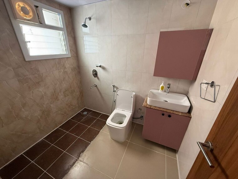 Bathroom, monarch-aqua 2 Bedroom 1250 Sq.Ft. Apartment In Kr Puram Bangalore 10398012