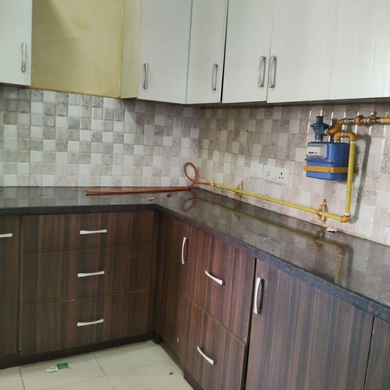 Kitchen, unitech-the-residences-gurgaon 2 Bedroom 950 Sq.Ft. Apartment In Sector 33 Gurgaon 10398028