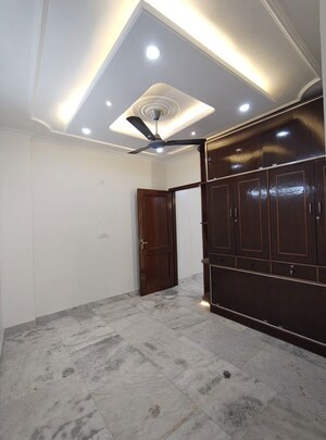 Room in 2 BHK Builder Floor at Malviya Nagar – for Sale