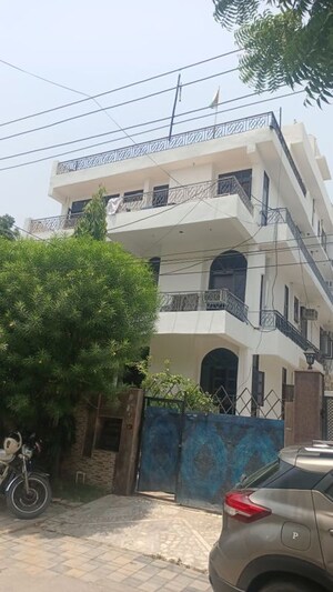 3 BHK Builder Floor – Exterior View View at Sector 42 - for Rent