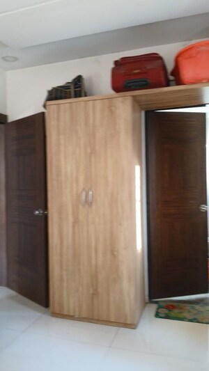 Furnished Amenities in 3 BHK Apartment at Mante Luxor, Baner – for Rent