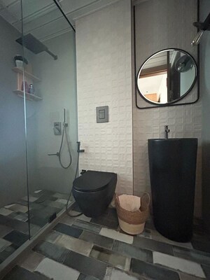 Bathroom in 3 BHK Apartment at Lodha Trump Tower, Worli – for Sale