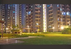 2 BHK + Study Room,Extra Room,Store Room Apartment For Sale in RG Residency