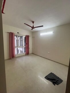 1.5 BHK Apartment For Rent in Dosti West County
