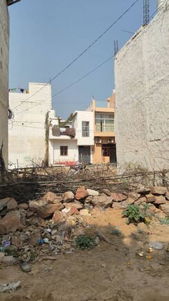Plot For Sale in Maruti Kunj