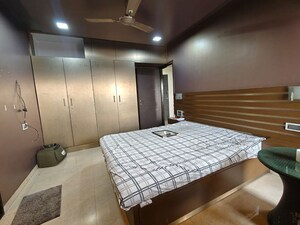 Bedroom in 3 BHK Apartment at Nellai Heights, Chembur – for Rent
