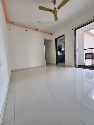 2 BHK Apartment For Sale in Mahavir Kalpavruksha, Ghodbunder Road