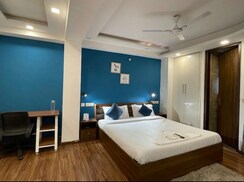 2 BHK + Pooja Room Builder Floor For Rent in Sector 52