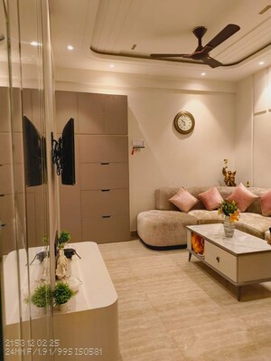 Furnished Amenities in 2 BHK Builder Floor at Garia – for Sale