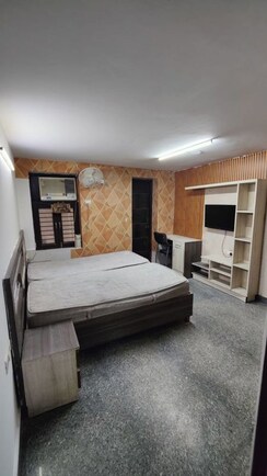 3 BHK + Pooja Room Builder Floor For Rent in Sector 33