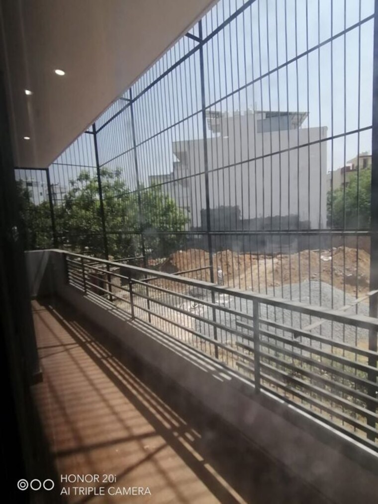 Balcony, sector 51 1 Bedroom 1000 Sq.Ft. Builder Floor In Sector 51 Gurgaon 10398312