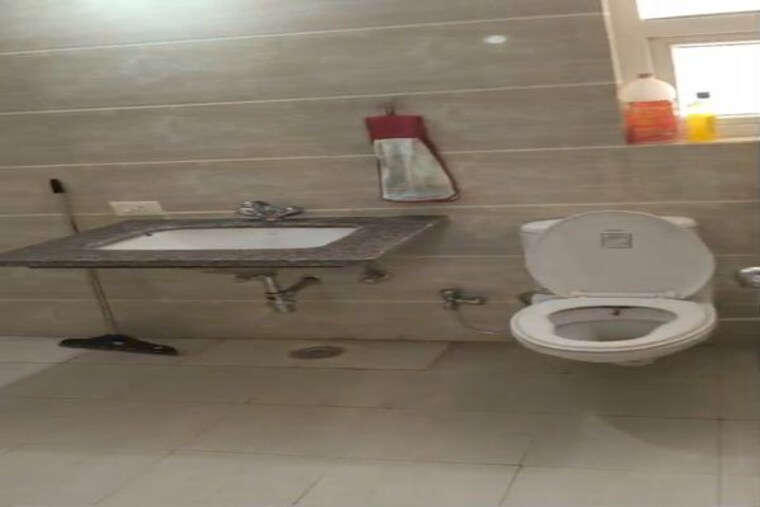 Bathroom, ansal-crown-heights 3 Bedroom 1503 Sq.Ft. Apartment In Sector 80 Faridabad 10398276