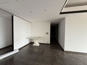 Room in 4 BHK Apartment at Lodha Trump Tower, Worli – for Sale