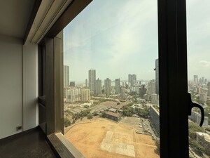 Room in 4 BHK Apartment at Lodha Trump Tower, Worli – for Sale