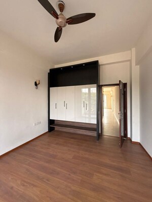 Room in 3 BHK Apartment at Adani Samsara, Sector 60 – for Rent