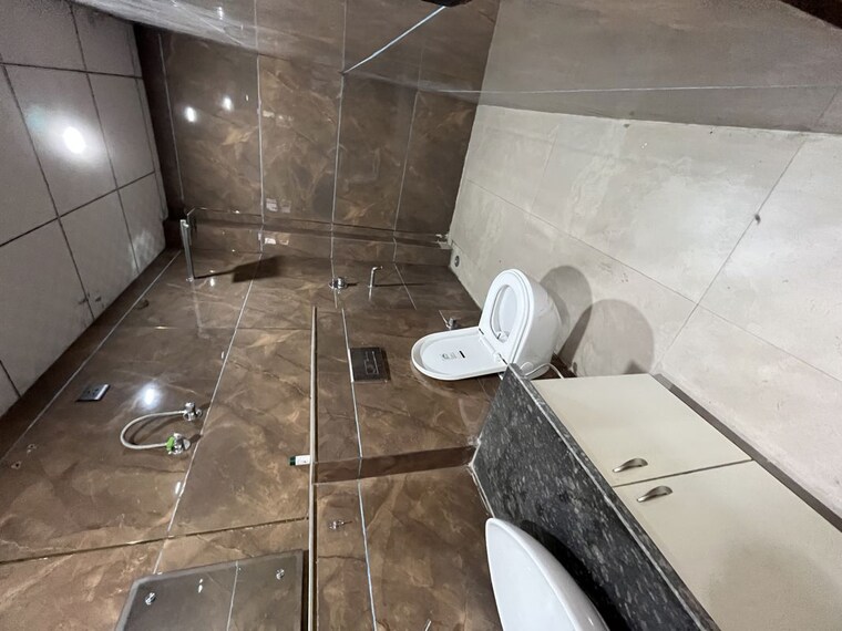 Hall, tdi-the-retreat 3 Bedroom 250 Sq.Yd. Builder Floor In Sector 89 Faridabad 10398397