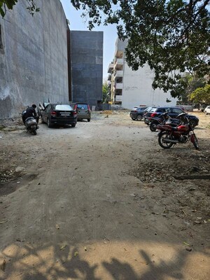   Plot at Sushant Lok I – for Sale
