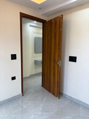 Room in 1 BHK Apartment at Palm Residency Chhatarpur, Chattarpur – for Rent