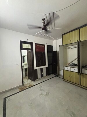 Room in 2 BHK Builder Floor at Basai Dara Pur – for Sale