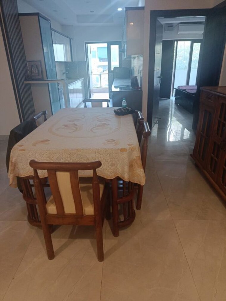 Team Area, sector 52 3 Bedroom 2130 Sq.Ft. Builder Floor In Sector 52 Gurgaon 10398479