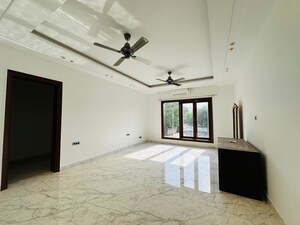 Room in 4 BHK Builder Floor at Chattarpur – for Sale